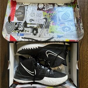 Nike Kyrie 7 TB Black/White size Men’s 8/Women’s 9.5
